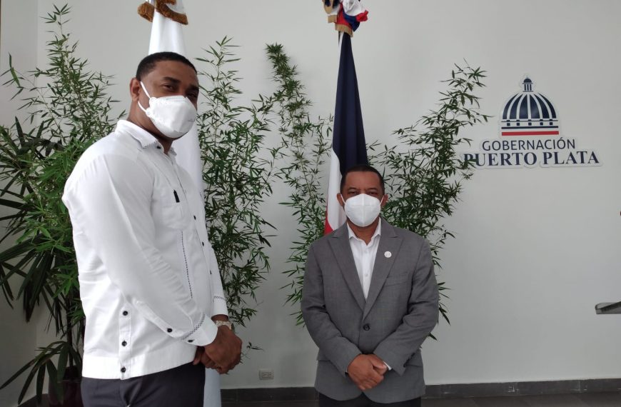 Ejecutivos del Ricardo Limardo participaron de la presentaci&oacute;n de logros de la gobernadora de Puerto Plata.