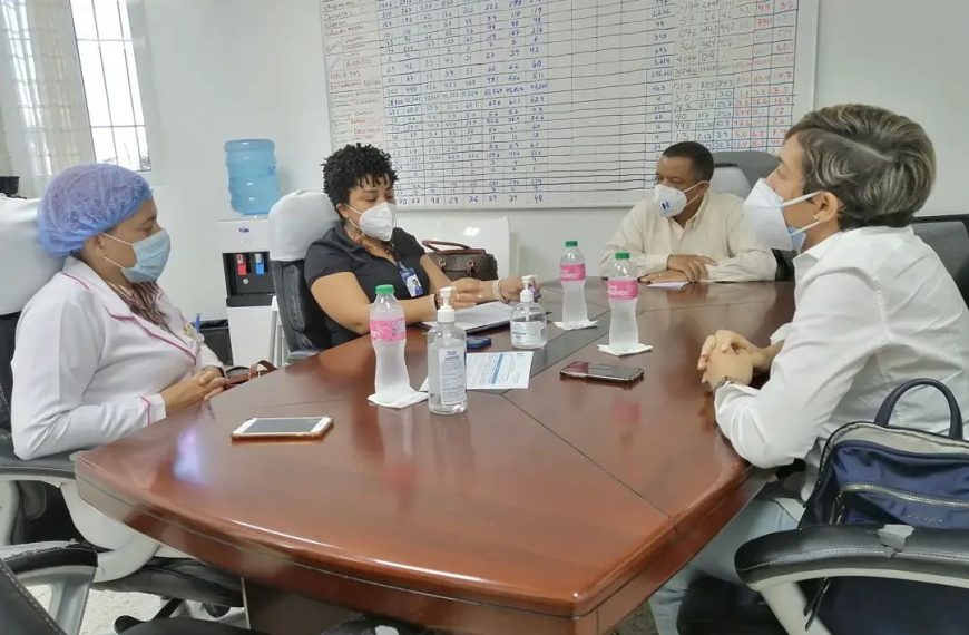 El Hospital Provincial Ricardo Limardo recibi&oacute; la visita y supervisi&oacute;n del departamento Pedi&aacute;trico del Servicio Nacional de Salud (SNS).