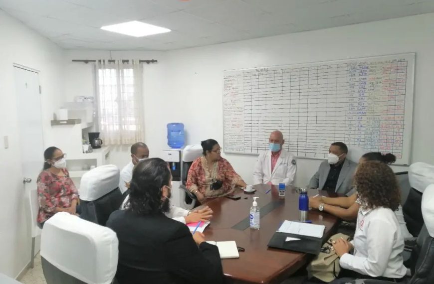 Comisi&oacute;n del Servicio Nacional de Salud (SNS) visita Unidad de Servicios de Atenci&oacute;n Integral (SAI).