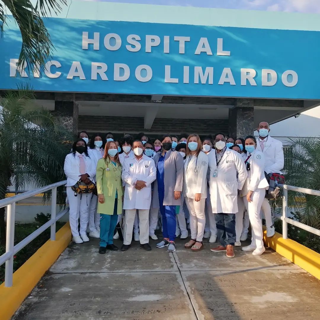 Read more about the article El Hospital Ricardo Limardo recibe nuevos estudiantes  de Medicina Interna.