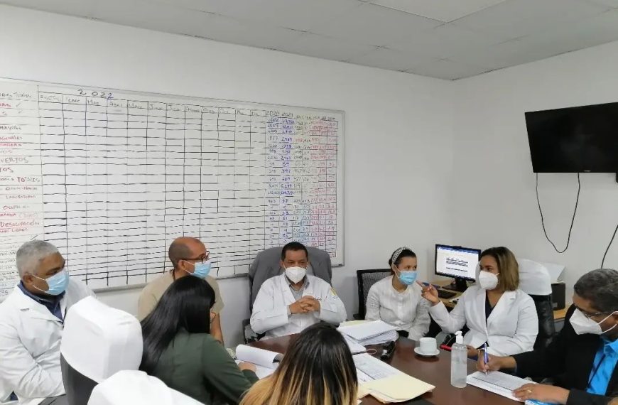 El Hospital Provincial Ricardo Limardo recibi&oacute; la supervisi&oacute;n del Servicio Regional de Salud Norcentral (SRSN) .