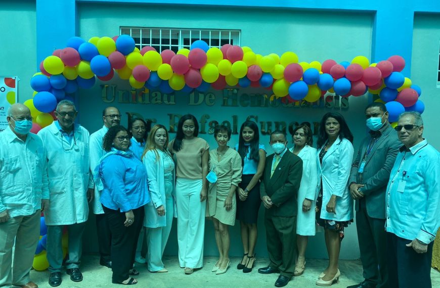 Hospital Provincial Ricardo Limardo realiz&oacute; un reconocimiento p&oacute;stumo al doctor Rafael Suncar fundador de la Unidad de Hemodi&aacute;lisis.