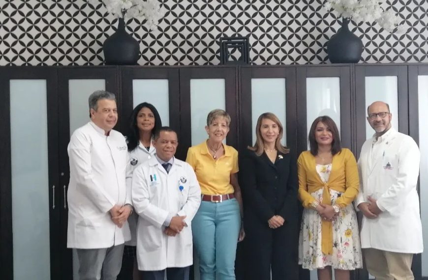 Directora de Servicios Hospitalarios Yocasta Lora y el Director Regional, doctor Manuel Lora Perell&oacute; visitan Puerto Plata .