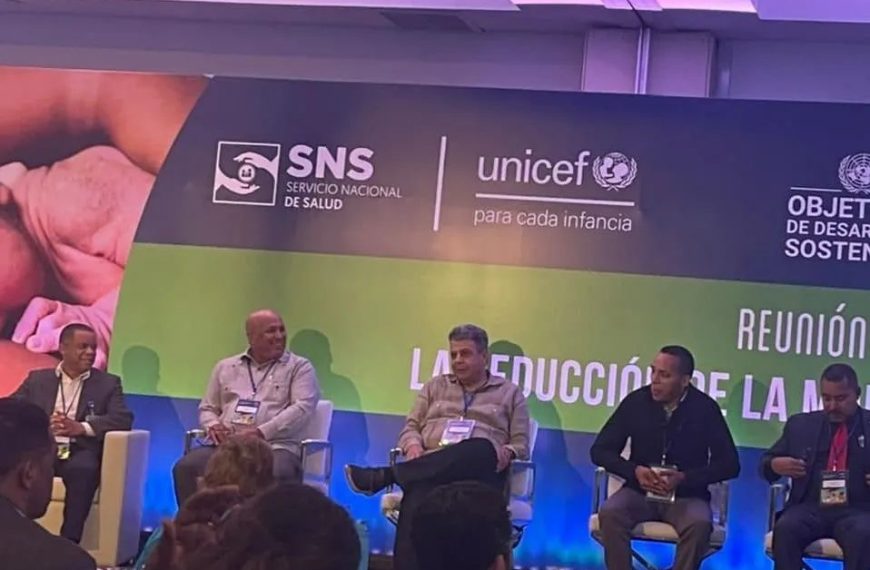 El Servicio Nacional de Salud (SNS) realiza reuni&oacute;n Estrat&eacute;gica para la reducci&oacute;n de la Mortalidad Materna y Neonatal.