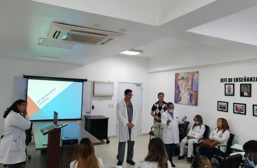 Dr. Dominic Gargiulo, Imparte Conferencia sobre Artritis S&eacute;ptica.