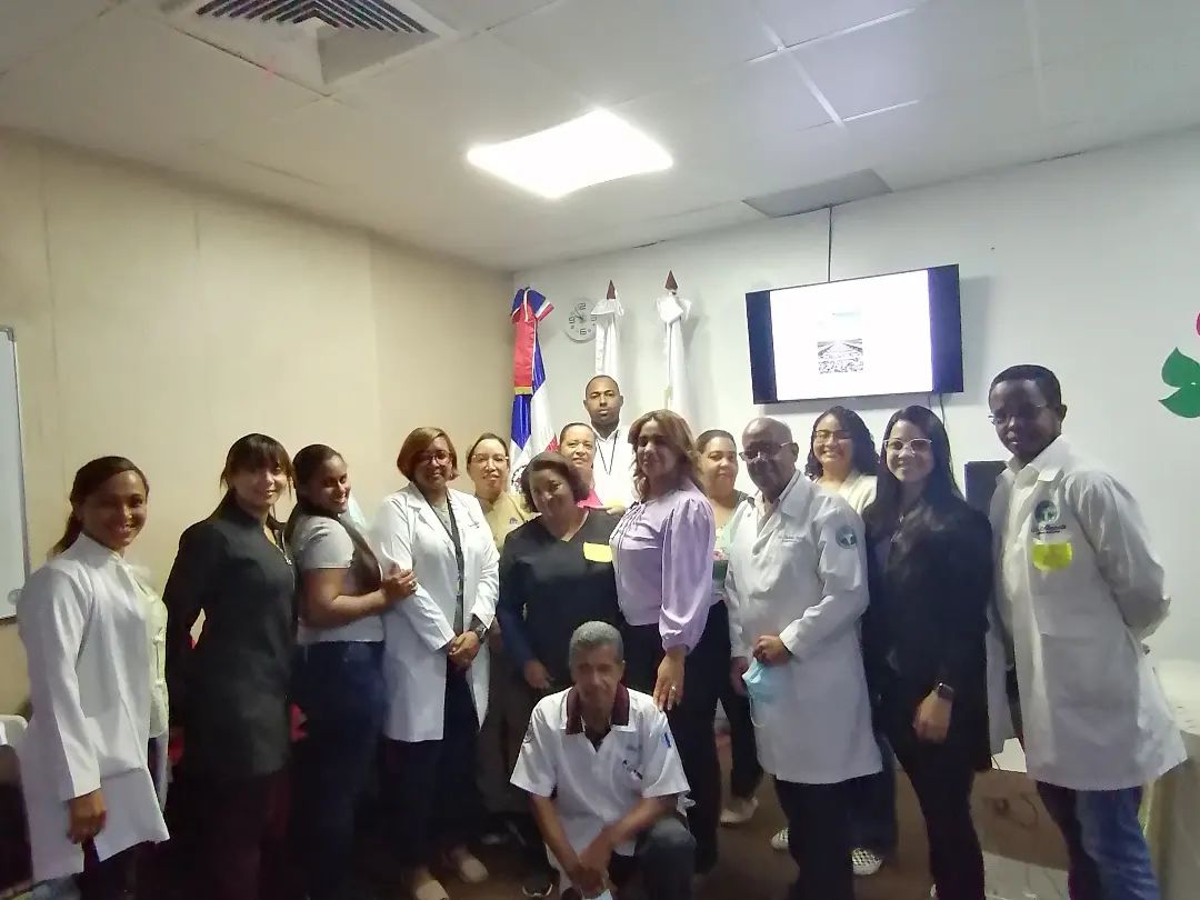 Read more about the article El Instituto Nacional de Administración Pública (INAP) capacita colaboradores del  Hospital Ricardo Limardo.