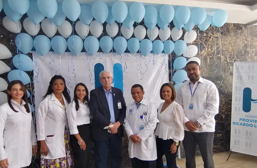 Director de Odontolog&iacute;a de Servicio Nacional de Salud (SNS) visita el Hospital Ricardo Limardo.