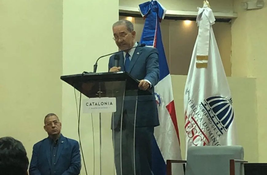El director del Hospital y la jefa de Ense&ntilde;anzas participaron en el Seminario Taller &ldquo;Discusi&oacute;n para el mejoramiento de los programas de Residencias Medicas&rdquo;.