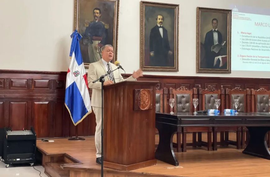 La Direcci&oacute;n General de &Eacute;tica e Integridad Gubernamental (DIGEIG) realiz&oacute; una capacitaci&oacute;n sobre la Resoluci&oacute;n 02-2021.