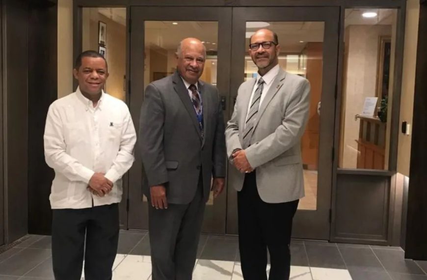 El Hospital Ricardo Limardo y la Direcci&oacute;n Provincial de Salud se re&uacute;nen con Decano de la Universitario Presbysterian.