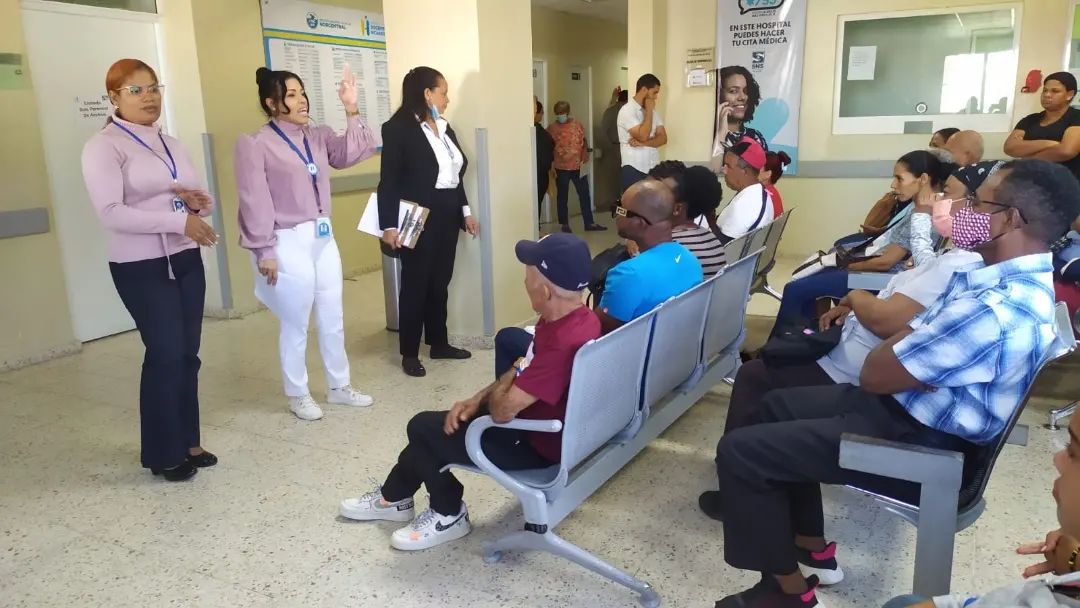 Read more about the article El departamento de Atención al Usuario del Hospital Ricardo realizó encuentro con los Grupos Focales.