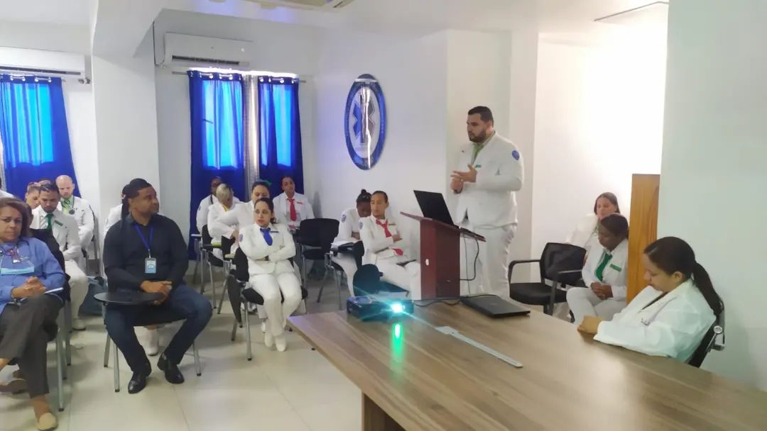 Read more about the article Consejo de Enseñanza e Investigaciones del Hospital presentó su cuarta sesión clínica junto a los coordinadores de Residencias.
