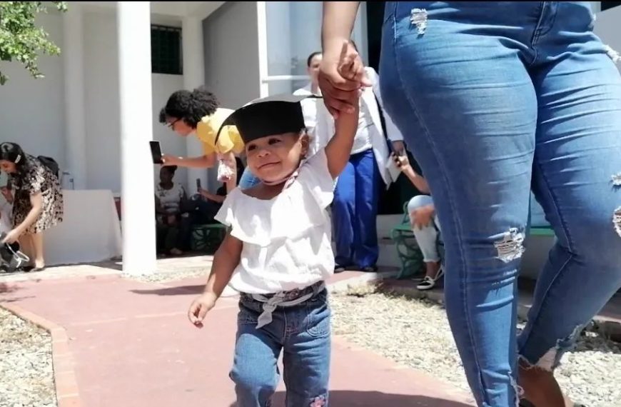 Hospital Ricardo Limardo y Voluntariado Jes&uacute;s con los Ni&ntilde;os grad&uacute;an primeros ni&ntilde;os del programa Mam&aacute; Canguro.
