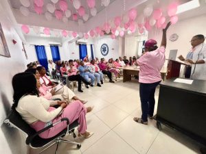 Read more about the article Taller de Sensibilización sobre el Cuidado de la Salud Mamaria en el Hospital Ricardo Limardo