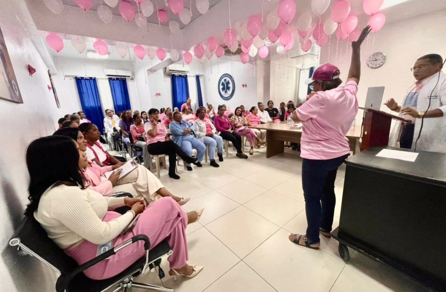 Taller de Sensibilizaci&oacute;n sobre el Cuidado de la Salud Mamaria en el Hospital Ricardo Limardo