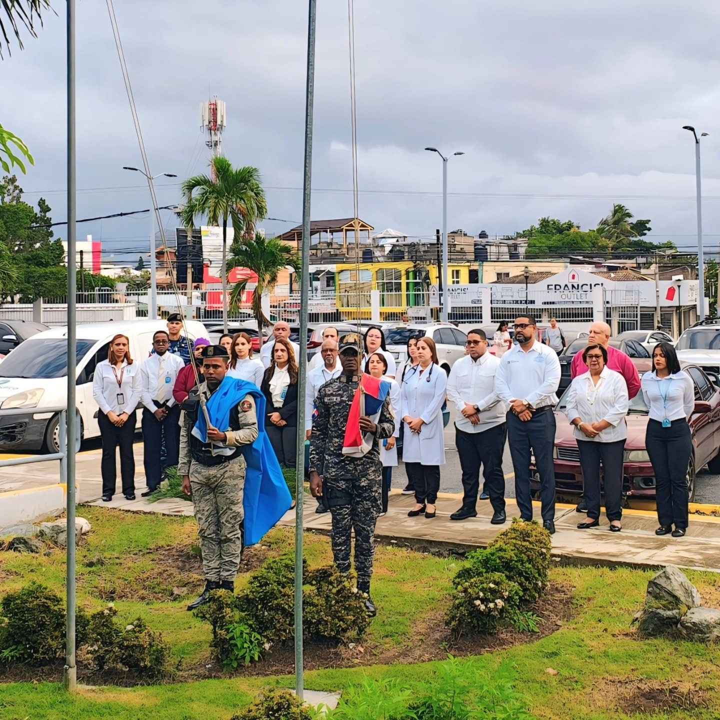 Read more about the article “Hospital Ricardo Limardo fortalece su compromiso patriótico con izamiento de la bandera cada lunes de febrero”